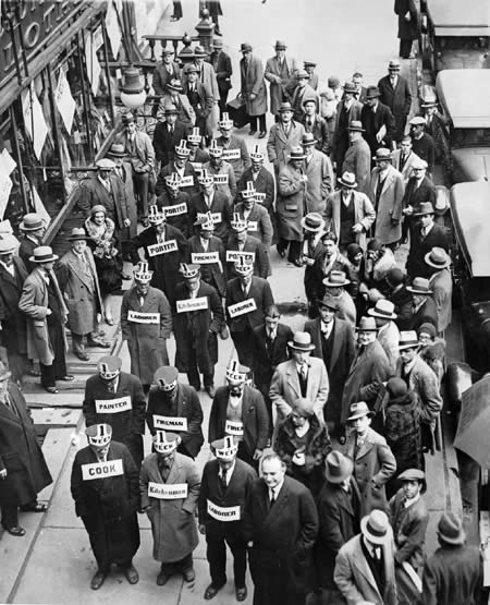 Manifestation de chômeurs dans Times Square. New York, 8 novembre 1930.