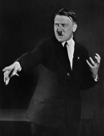 séance photo avec Adolf Hitler qui pointe le doigt devant lui