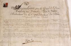 un parchemin de 53 centimètres sur 59 : des lettres patentes signées à Madrid, le 21 décembre 1808, par Napoléon Ier