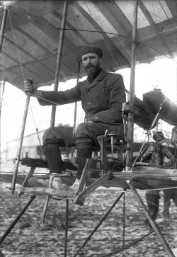 Figures de l’aviateur en sportif, l’exemple d’Henri Farman