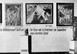 Ouverture de l'exposition le 19 juillet 1937. Trois oeuvres d'Otto Mueller "Adolescent devant deux figures debout", "Bohémiens devant une tente", "Trois femmes".