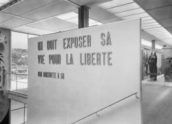 Exposition universelle Paris 1937 Pavillon Espagnol, Escalier d'entrée de l'exposition