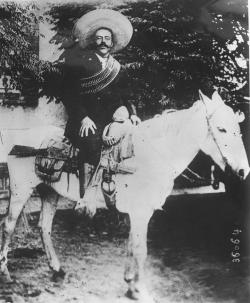 Troubles du Mexique : général Pancho Villa, victorieux chef des forces constitutionnelles du Nord du Mexique