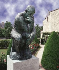 Avec Le Penseur, Rodin rompt de façon éclatante avec cet académisme : la pensée est désormais un homme réel qui réfléchit durement. 