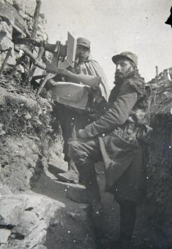 soldats dans une tranchée de la Meuse