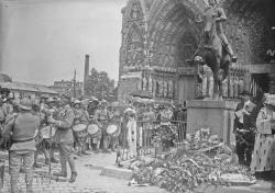 Retour de la statue de Jeanne d'Arc à Reims