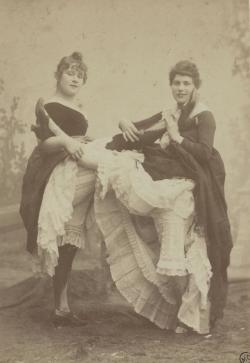 La Goulue et Grille d'Egout, deux femmes avec des jupons, french-cancan