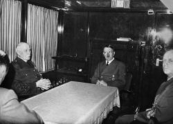 Rencontre entre Hitler, Ribbentrop et Pétain dans la voiture-salon de Hitler