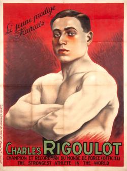 L'altérophile Charles Rigoulot en buste, les bras croisés sur fond rouge