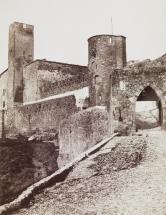 Porte de l'Aude et tour de l'Eveque de la cité de Carcassonne.