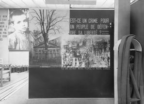 Pavillon Espagnol, Paris, 1937. Panneau sur le massacre de Guernica