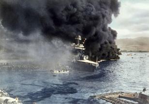 Evacuation du cuirassé américain USS California