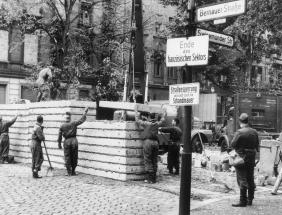 La Construction du mur de Berlin