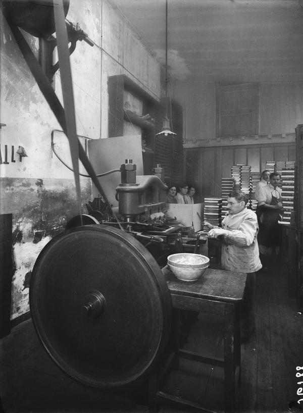 Employés des ateliers de la Librairie de France, rue Meyerbeer