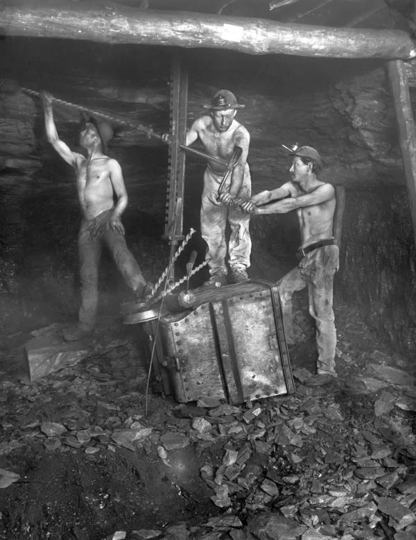 Mineurs de fond : Forage.