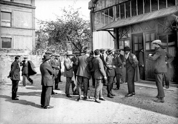 Ouvriers chinois à Boulogne-Billancourt (Hauts-de-Seine), entre les deux guerres