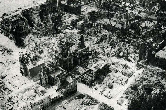 La Fin De La Seconde Guerre Mondiale Nbsp Les Liberations L Histoire Par L Image La Fin De La Seconde Guerre Mondiale Nbsp Les Liberations L Histoire Par L Image